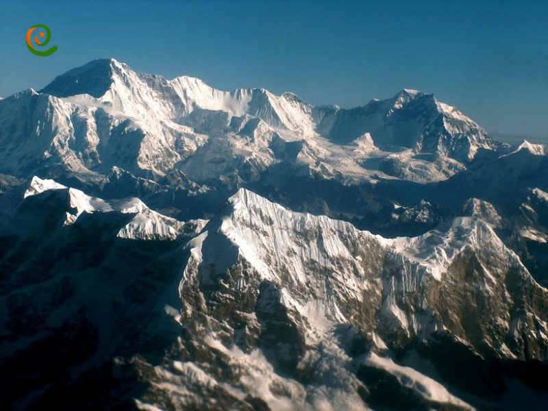 تاریخچه صعود به قله چوایو را در دکوول بخوانید.